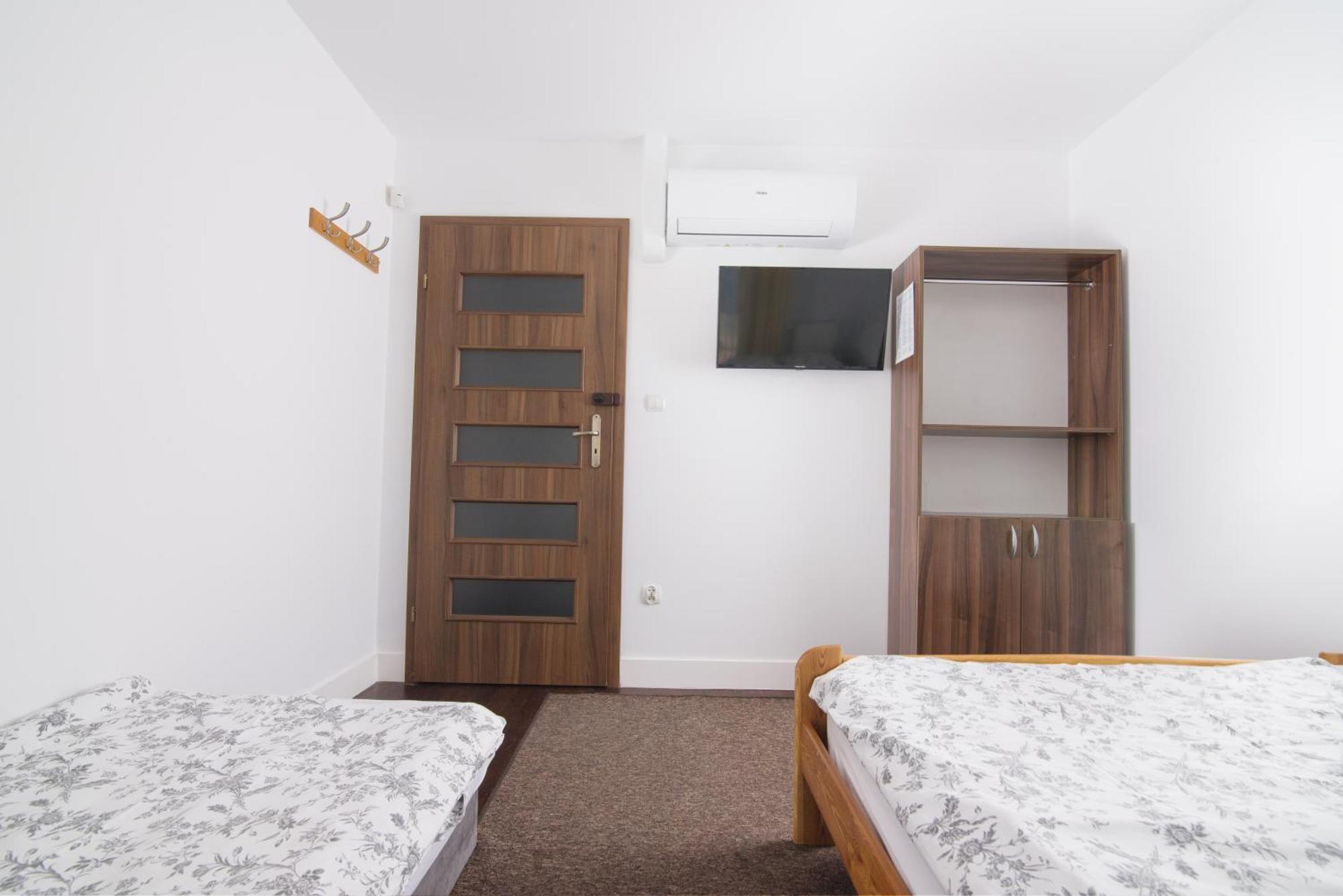 Hotel Hubertus Wola Rzedzinska Habitación foto
