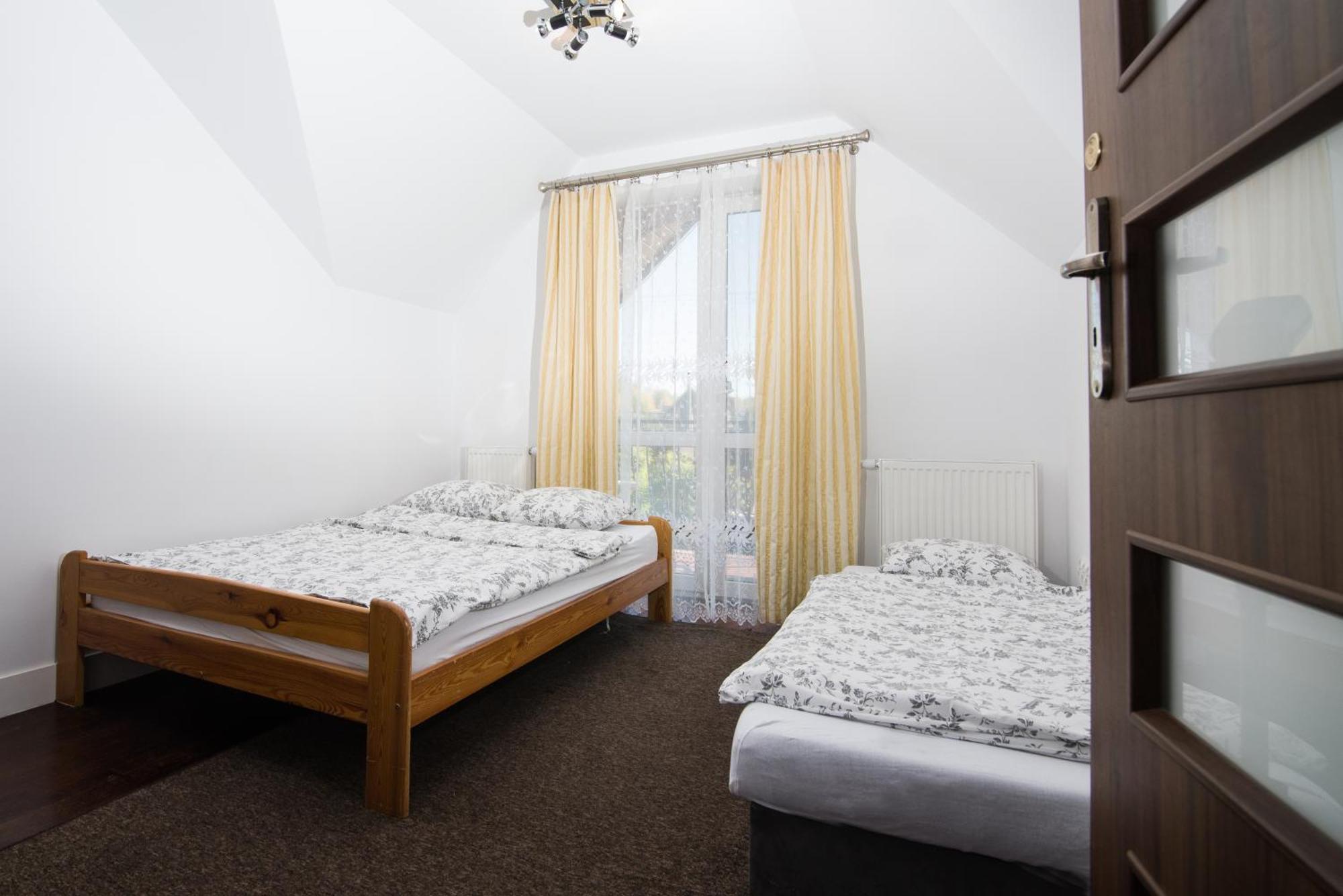 Hotel Hubertus Wola Rzedzinska Habitación foto